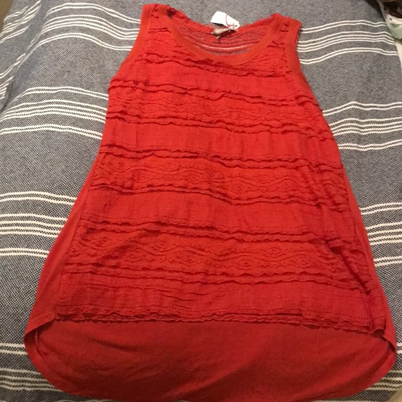 Red/orange top - Picture 2 of 2